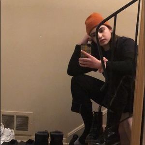 Meet your Posher, Mia